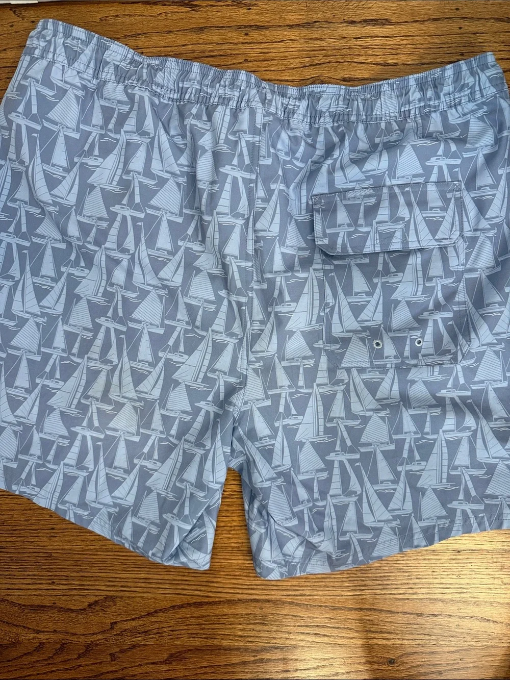 Men's Vineyard Vines Blue Sailboat Swim Trunks (XL)